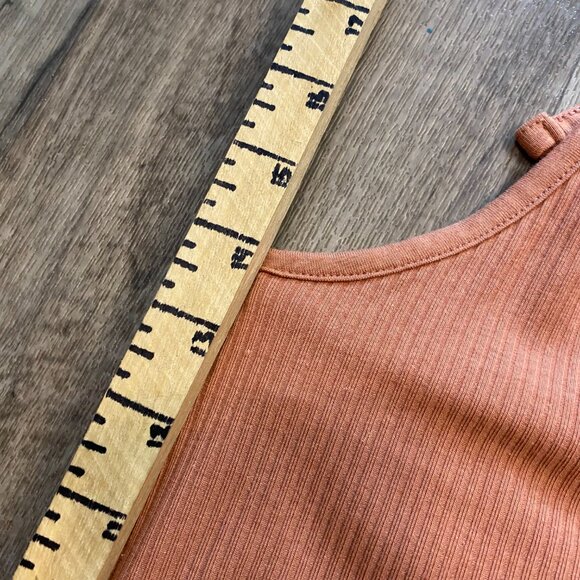 Old Navy Peach Halter Camisole Cropped Tank Size XL - Picture 6 of 7